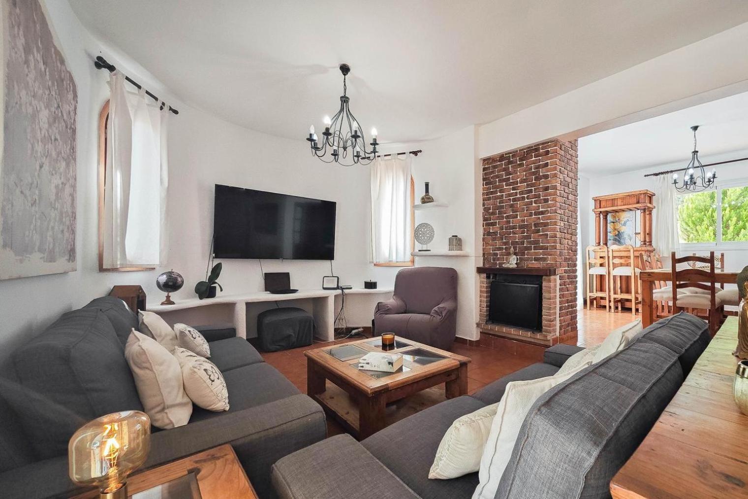 Villa Mercedes Cala Llonga  Eksteriør bilde