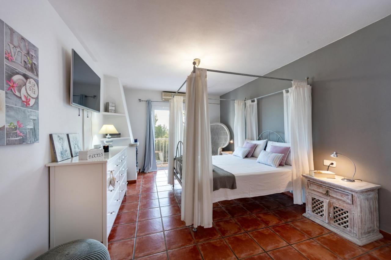 Villa Mercedes Cala Llonga  Eksteriør bilde